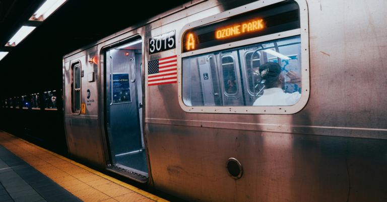 how to travel usa on a budget